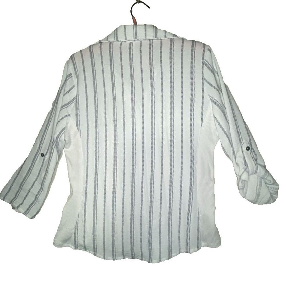 3rd + Malt Large White Soft Knit 3/4 Sleeve Top Buttonup V-Neck Casual Stretch - Picture 8 of 8